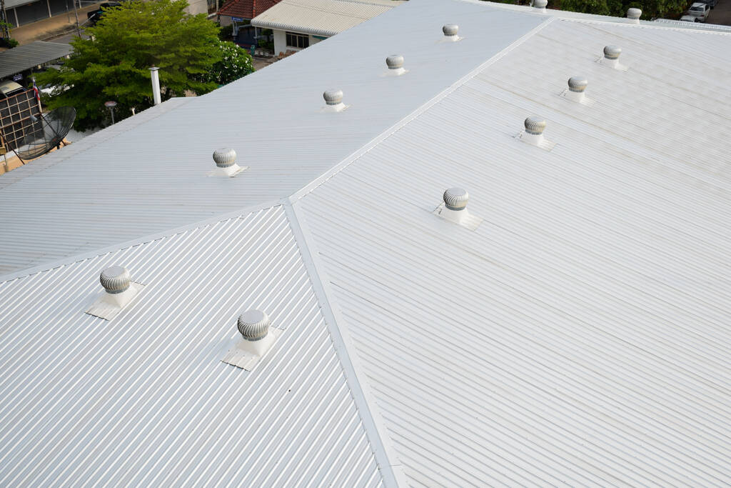 Commercial Roofing: A Guide to Replacement